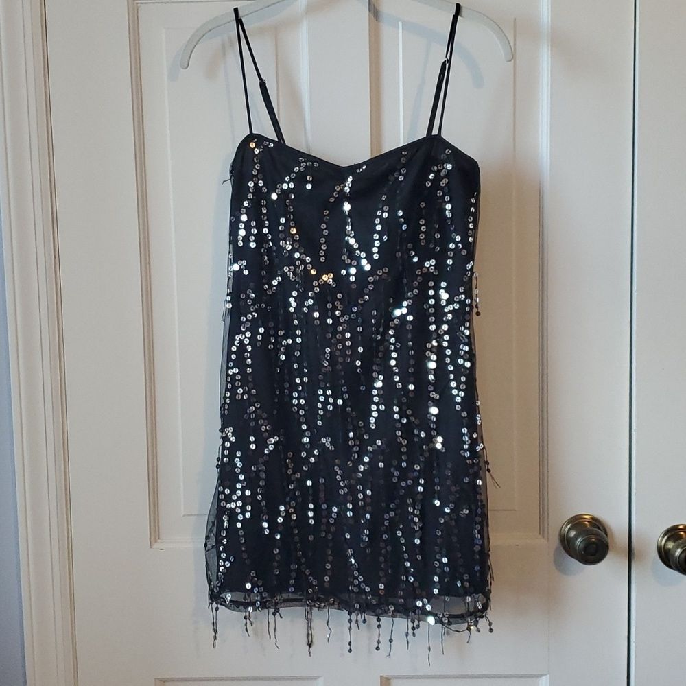 LUCY IN THE SKY BLACK SEQUIN DRESS STRETCH KNIT SIZE LARGE RUNS SMALL SWIFT-Y
